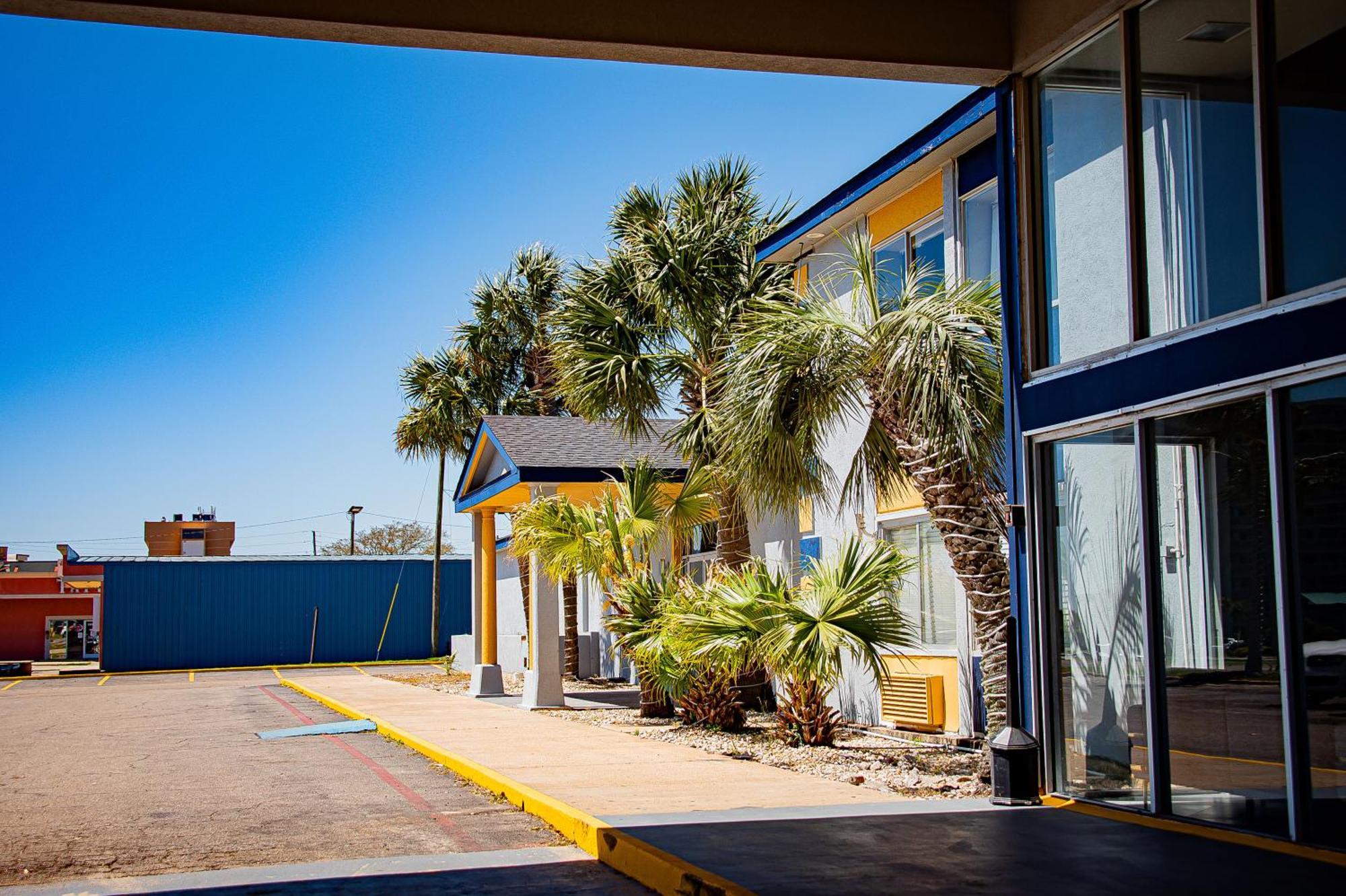 Motel Super 8 By Wyndham Biloxi Exterior foto