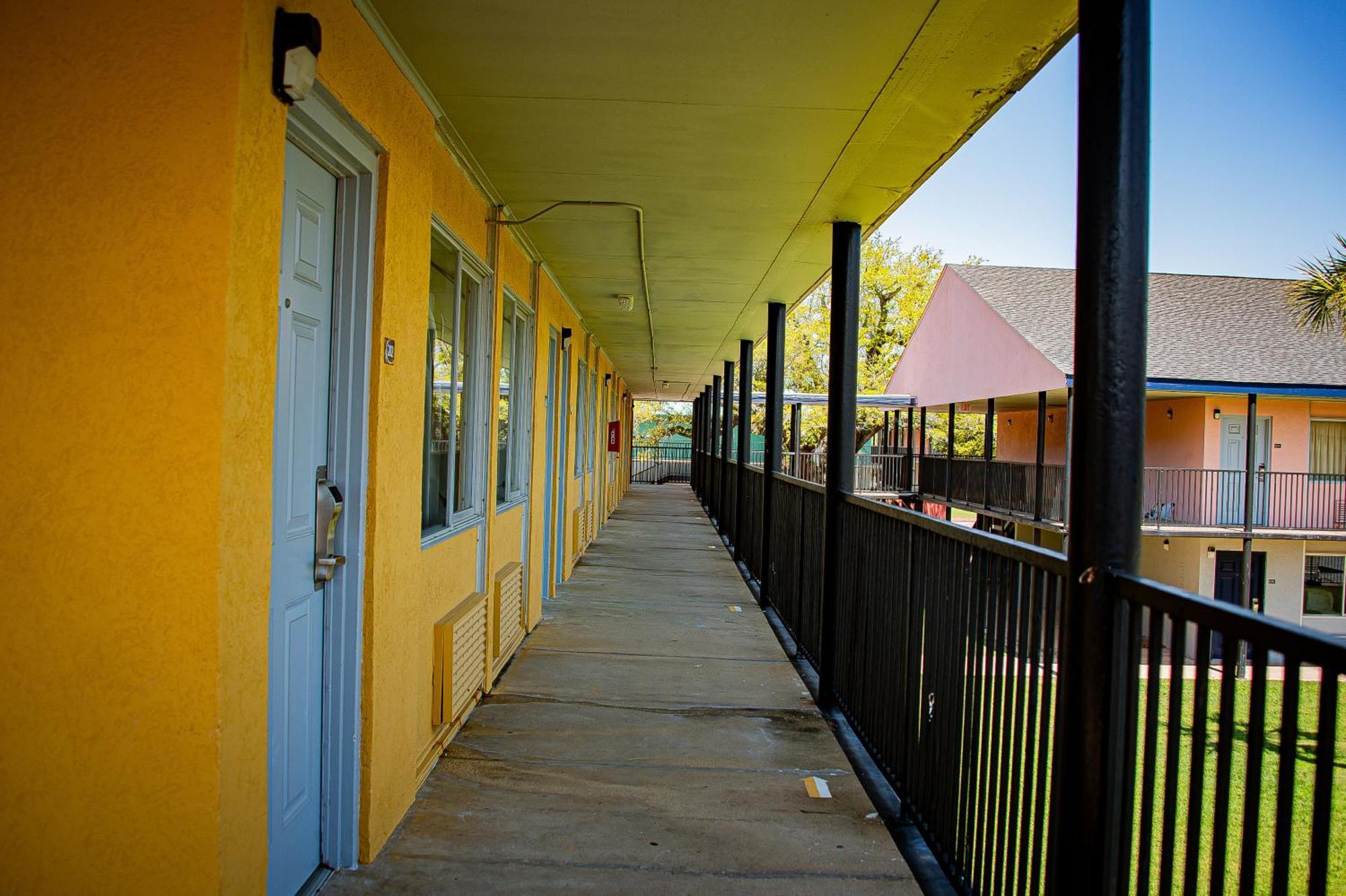 Motel Super 8 By Wyndham Biloxi Exterior foto