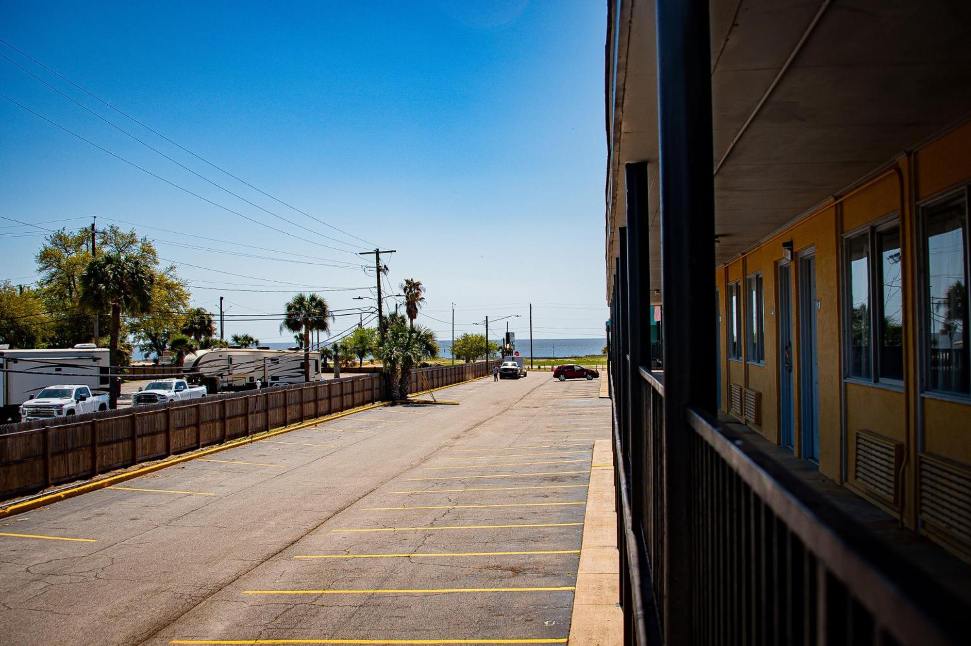Motel Super 8 By Wyndham Biloxi Exterior foto