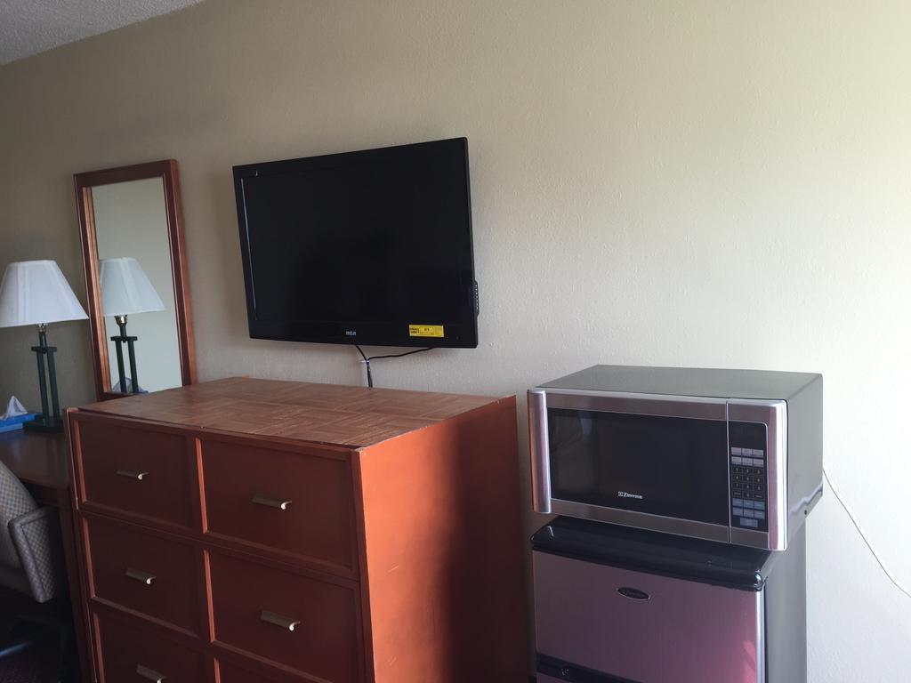 Motel Super 8 By Wyndham Biloxi Habitación foto
